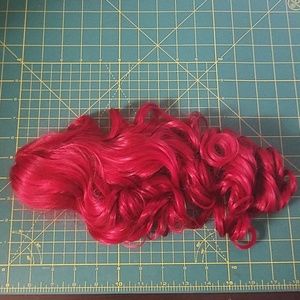 Arda Wigs Curly Clip in Apple Red